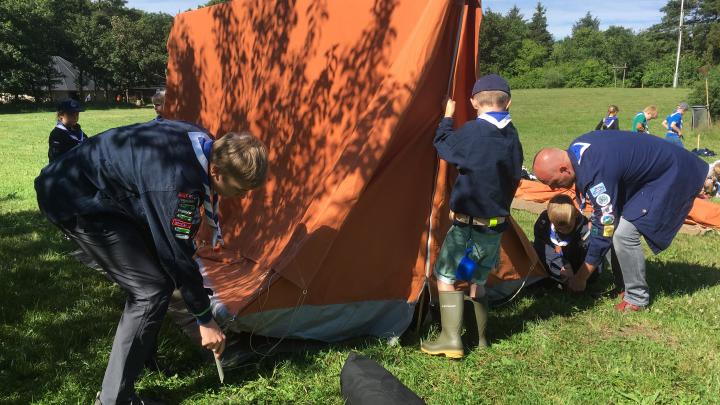 Spejdere fra 1. Sct. Gertrud Trop og Flok samarbejder på tværs af grene og patruljer